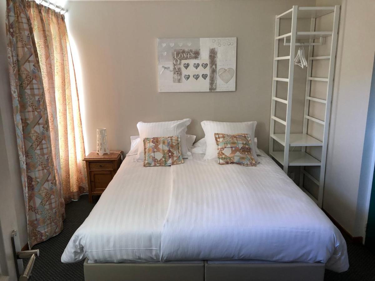 בוי Hotel Genepi מראה חיצוני תמונה