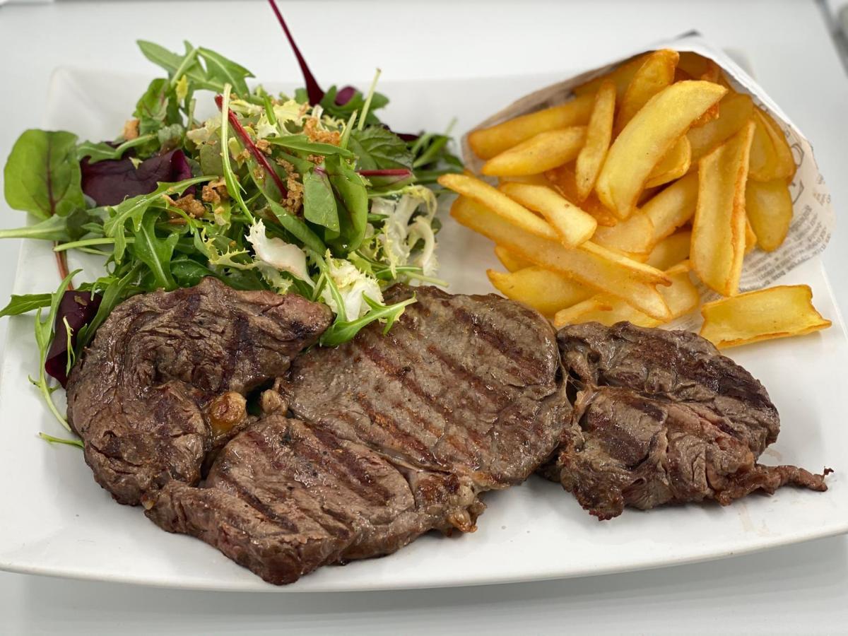בוי Hotel Genepi מראה חיצוני תמונה