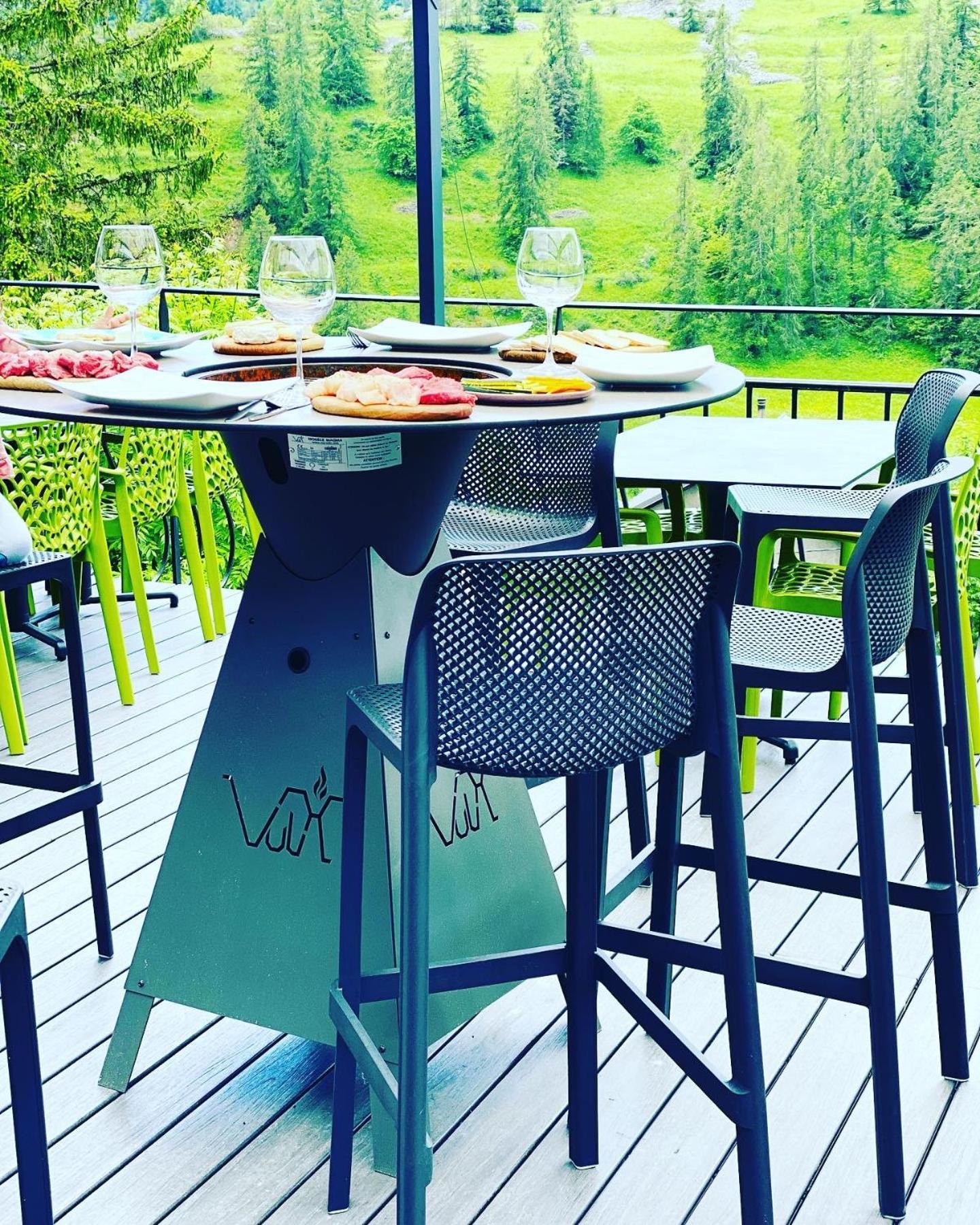 בוי Hotel Genepi מראה חיצוני תמונה