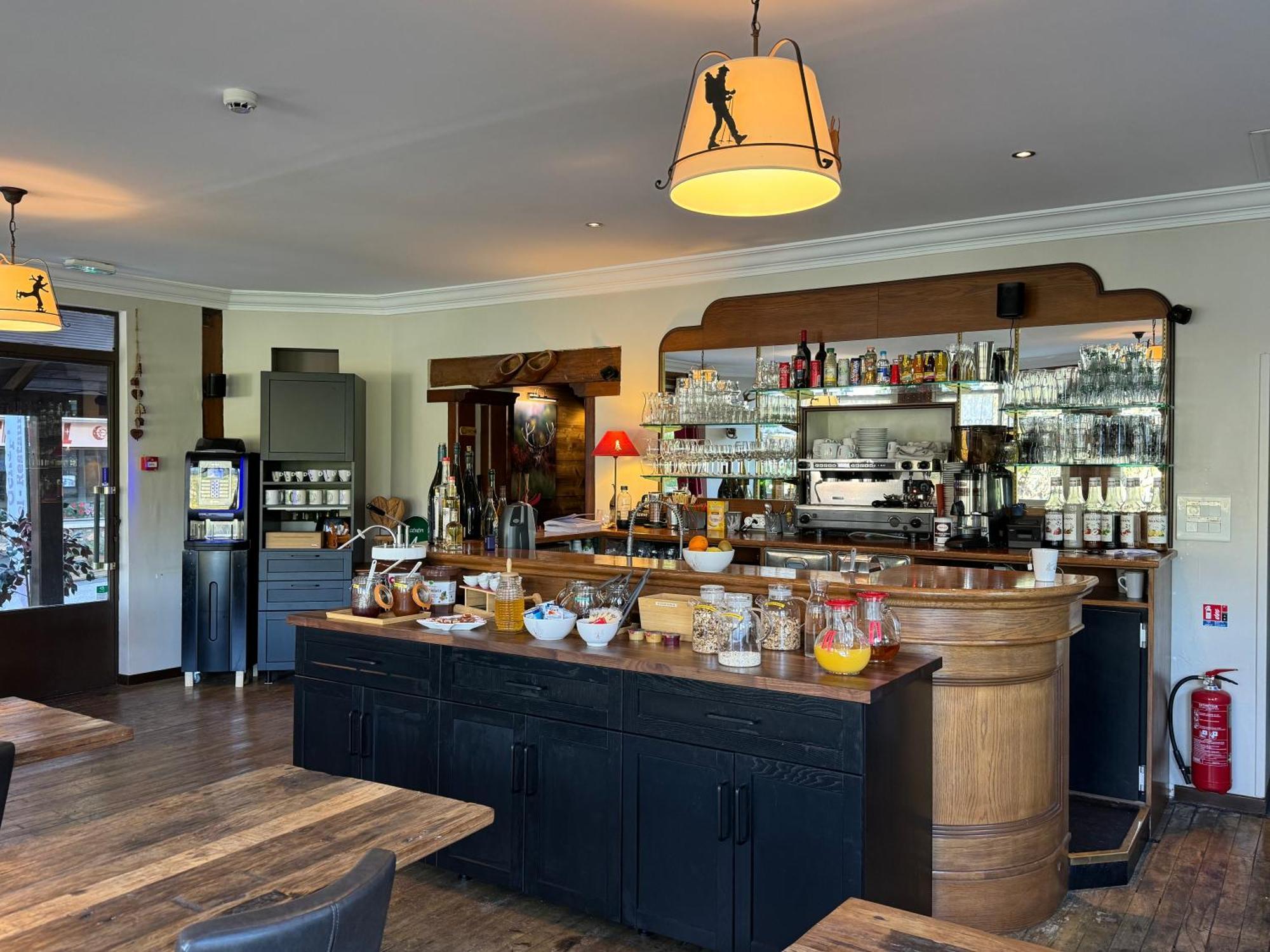 בוי Hotel Genepi מראה חיצוני תמונה